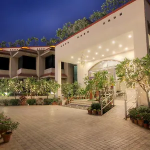 Hotel The Claremont & Convention Centre New Delhi
